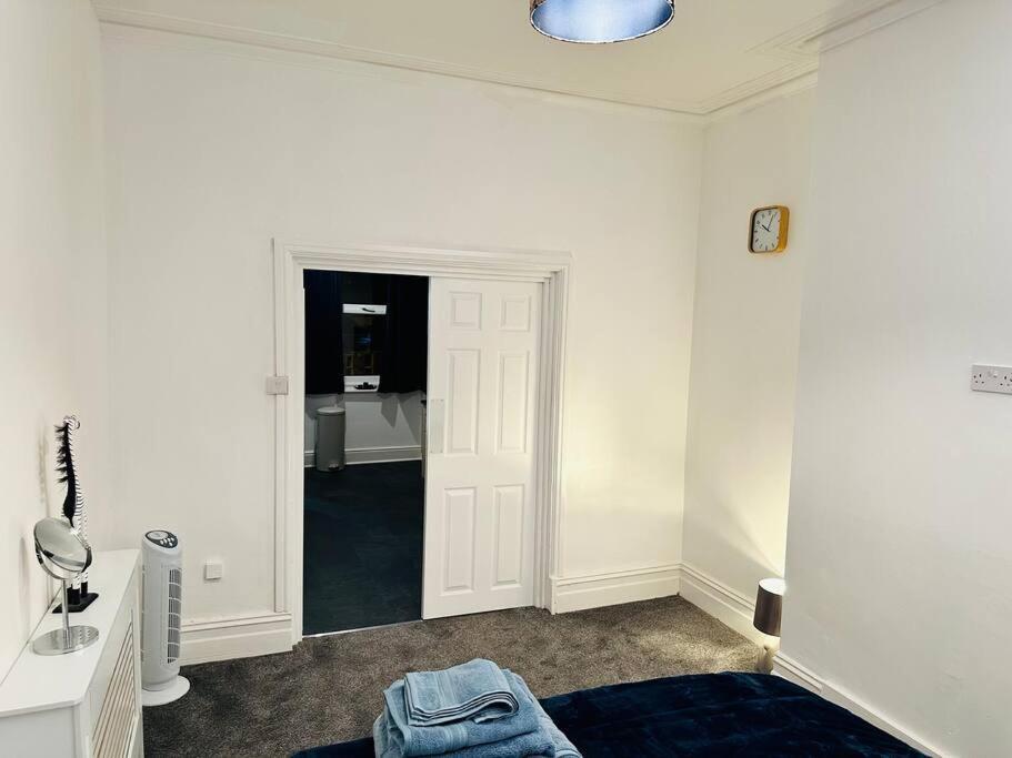 Bespoke 2 Bedroom Apt Derby City Zewnętrze zdjęcie