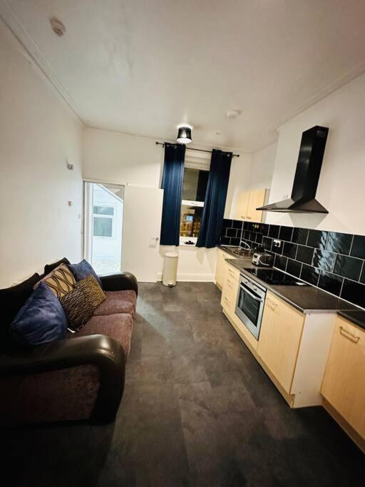 Bespoke 2 Bedroom Apt Derby City Zewnętrze zdjęcie