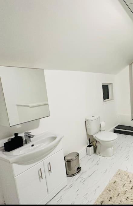 Bespoke 2 Bedroom Apt Derby City Zewnętrze zdjęcie