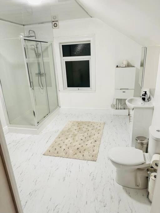 Bespoke 2 Bedroom Apt Derby City Zewnętrze zdjęcie