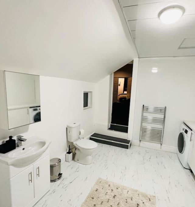 Bespoke 2 Bedroom Apt Derby City Zewnętrze zdjęcie
