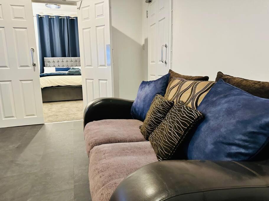Bespoke 2 Bedroom Apt Derby City Zewnętrze zdjęcie