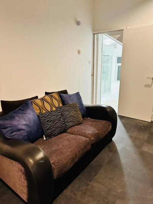 Bespoke 2 Bedroom Apt Derby City Zewnętrze zdjęcie